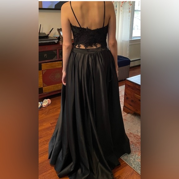 Prom, formal 2 piece gown - Picture 2 of 6